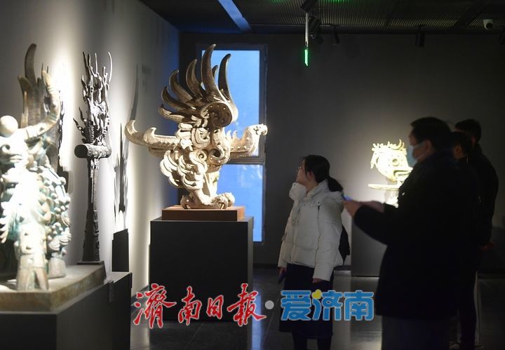 济南韩美林艺术馆迎来观展高峰