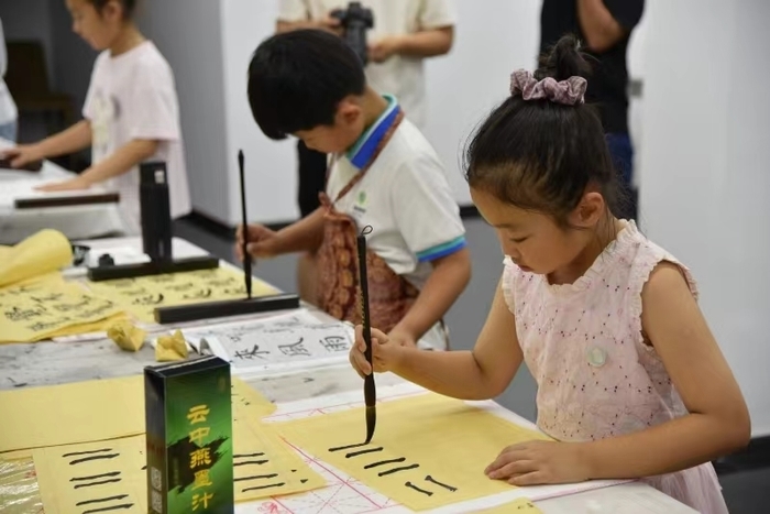 古韵融今风， 英雄山1992文化产业园开门纳客