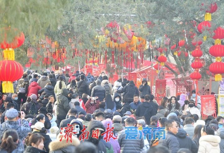 千佛山上人从众，传统民俗闹元宵