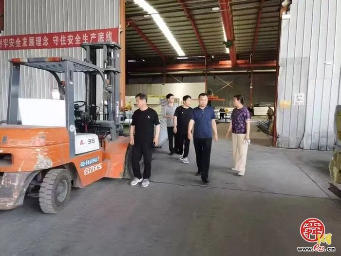 章丘区绣惠街道回村党建工作区：党旗红 乡村美 群众乐