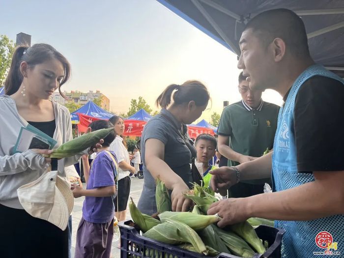  Take a big bite of meat! The "Spring People's Livestock Feast" is full of fragrance, and the citizens' "food" is lingering