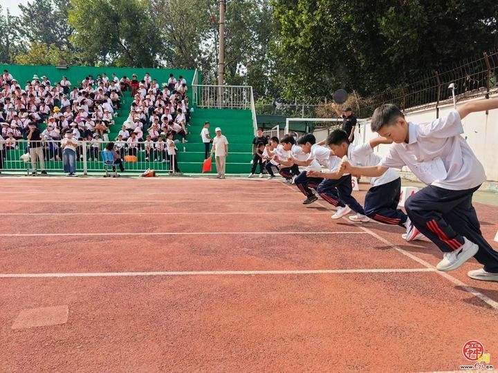 少年逐梦赛场  运动点亮成长—宝华教育集团汇文学校秋季运动会圆满举行