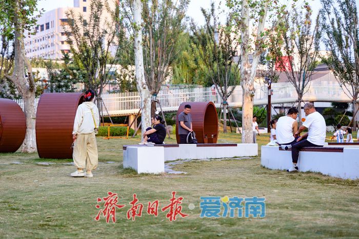 济南槐苑文化体育公园点亮城市童趣时光