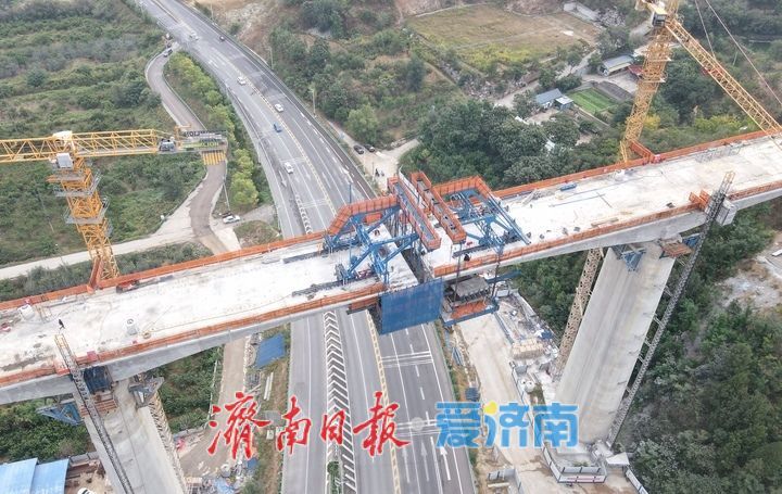 济枣高铁南部山区317省道高架段连续梁即将合龙