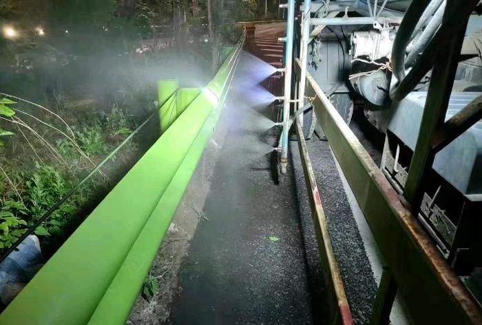 雨前清堵+雨后“搓澡”，济南高架路“天气响应式”保洁