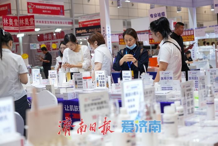 “泉韵东方，智见‘鲁’妆未来”2026第52届济南美业博览会开幕