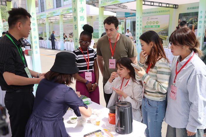 第七届中国•济南（槐荫）茶文化博览会、第十一届广友品茶节暨花卉展开幕
