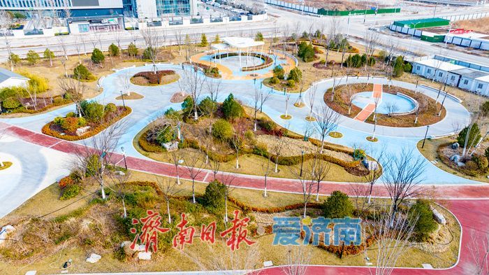 一年四季 泉在济南丨济南医学中心悦动绿谷公园焕发新姿