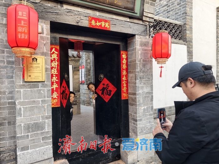 百年上新街焕新迎新春