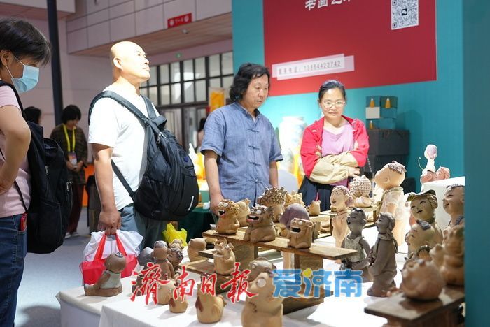 超2000家采购商、300 家企业汇聚泉城！掀起乐购外贸优品“双向奔赴”