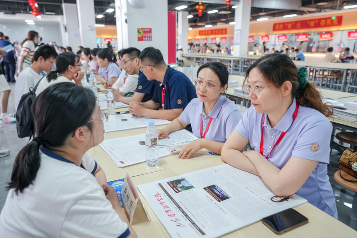 校园开放日，省实验中学这些设置成“团宠”