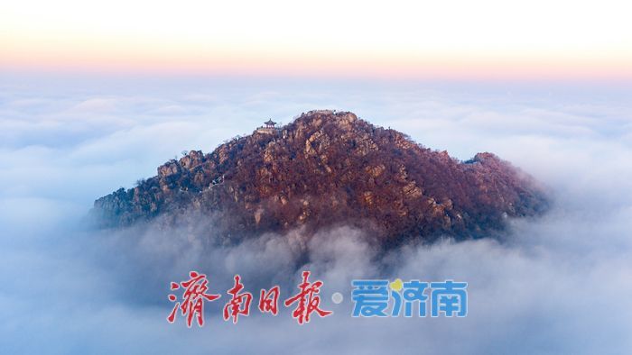 一年四季 泉在济南丨云海奔腾薄雾缥缈，华山之巅如临仙境