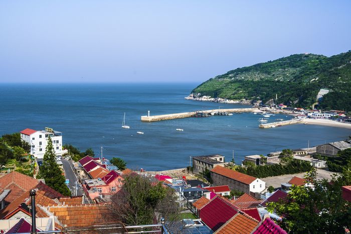 “青春华章 向海图强”