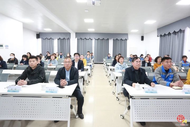 “奋进新征程 巾帼绽芳华”——章丘区总工会开展“巾帼劳模工匠宣讲”进企业活动