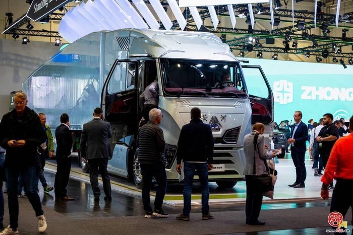 中国重汽自主智造实力，助力物流运输行业向“绿”而行