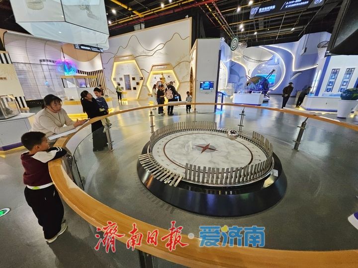 走进科技馆 探索科学奥秘