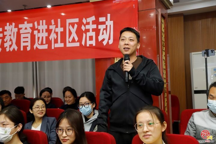 全民国防“泉”动员︱济南国防动员普法与宣传教育“进社区”活动走进商河县许商街道鑫隆帝景城社区