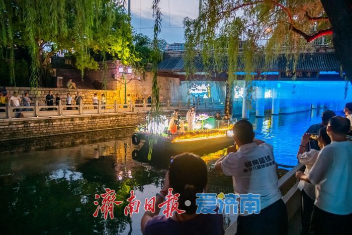 泉涌盛夏·画舫载梦 天下第一泉风景区“画舫演艺”惊艳回归
