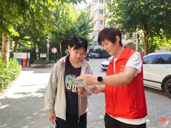 垃圾分类进小区 绿色环保入人心——平阴县开展垃圾分类主题宣传志愿服务活动