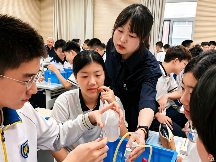 双高协同育英才 化学课堂展芳华丨山东师大附中市级学科基地建设暨双高联合培养系列活动——化学学科育人成果课堂展示顺利举行