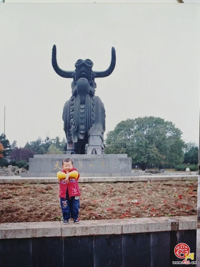 “寻找时光里的铜牛记忆” 济南动物园征集三代人合影