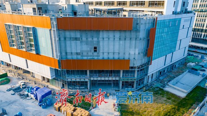 万融广场（腊山店）建设进度全面提速，外立面施工加速推进