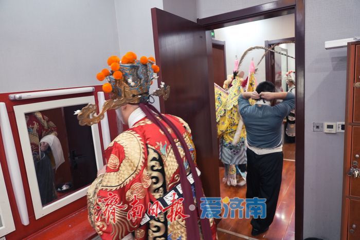 非遗莱芜梆子“台前幕后” 坚守匠心的交响与传承