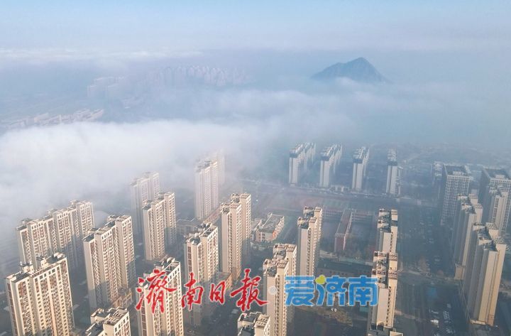 雾锁黄河 塔影独悬