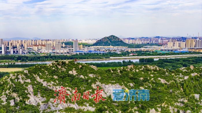 航拍绝美瞬间！济南鹊山上演限定版半山晴半山暮