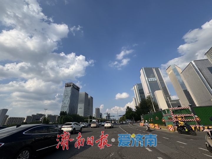 一日画风切换！济南上演水墨到油画的夏日变幻