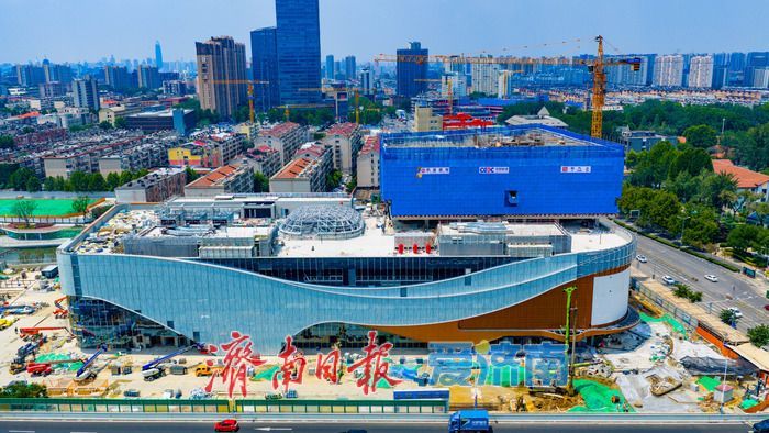 颜值拉满！洪楼波浪曲面幕墙完工，济南首座京东 MALL 有望年底亮相