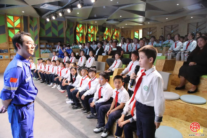 济南市市中区泉欣小学开展应急疏散安全演练活动