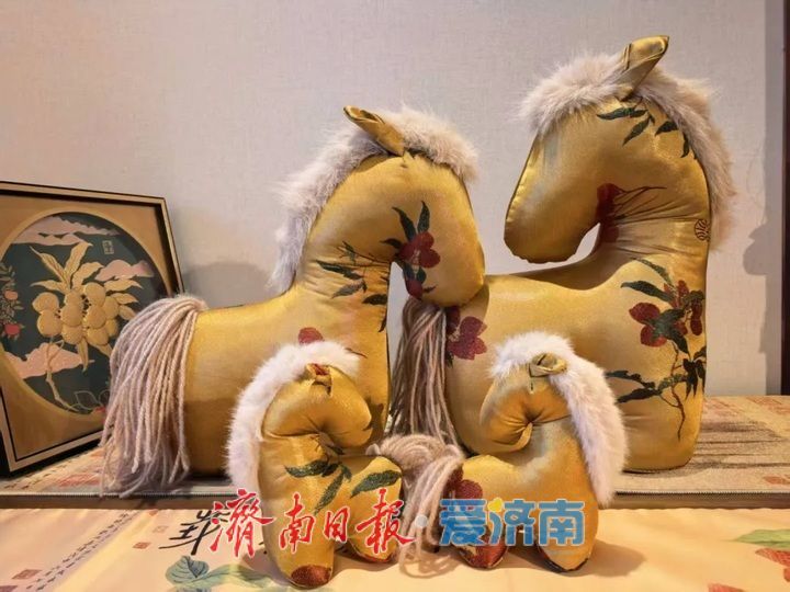 “泉”在济南过大年丨济南市博物馆马年文创登上央视 “马上顺荔”成为爆款
