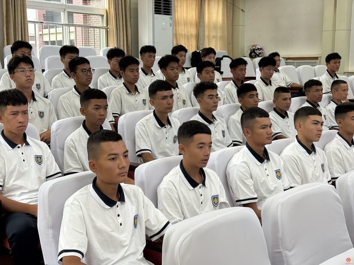 鲁疆青少年足球人才联合培养计划启动！首批喀什“足球泰山班”学员入驻山东师大附中