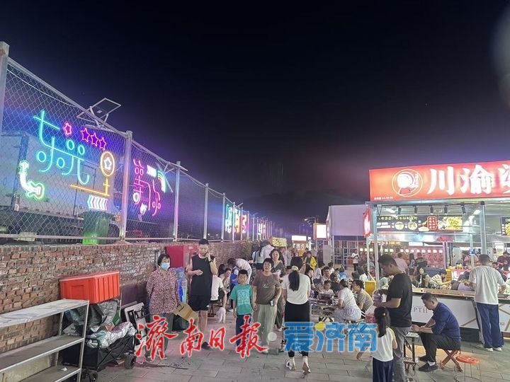 一年四季 泉在济南丨烟火点亮城东夜！东光里夜市成市民休闲新打卡地