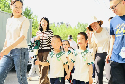 走，一起“趣”登山——市中区福景幼儿园第二届亲子登山节活动