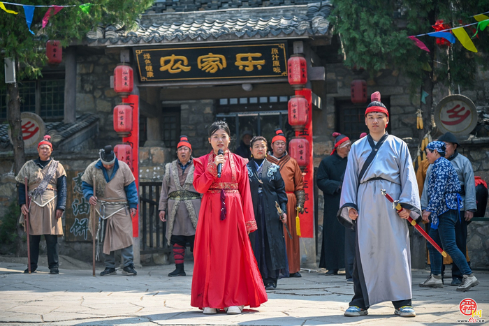 春风入寨花正好，石崮寨春日踏青漂流一站式打卡