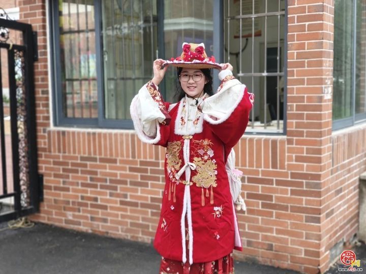 新年展 “新帽”，策马向目标 —— 济南市历下区龙德学校开学典礼创意启新程