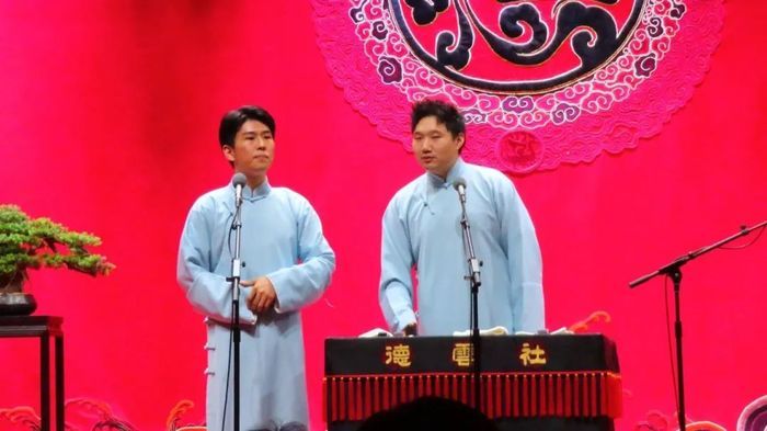 本周五晚济南曲山艺海星聚汇相声专场将精彩上演，德云社神秘嘉宾加盟