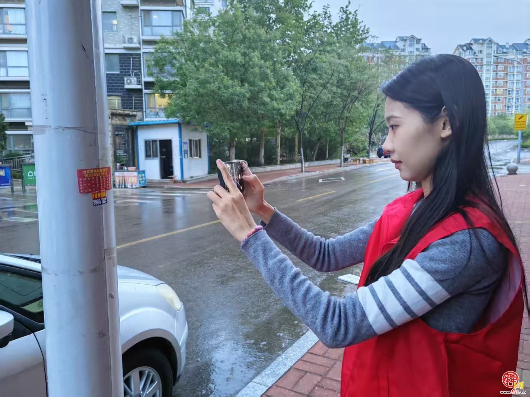 假期里的“云管家”，济南“掌上城管”志愿者穿梭街头拍案忙