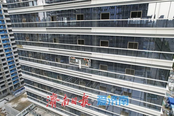 项目强省会｜济南明湖科创中心B5地块外立面施工收尾