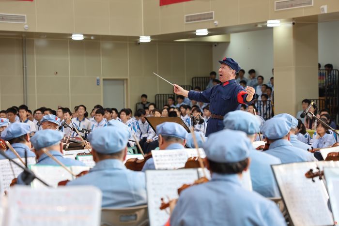 红色经典润校园 长征精神励少年丨《长征组歌》专场演出在山东省实验中学举行