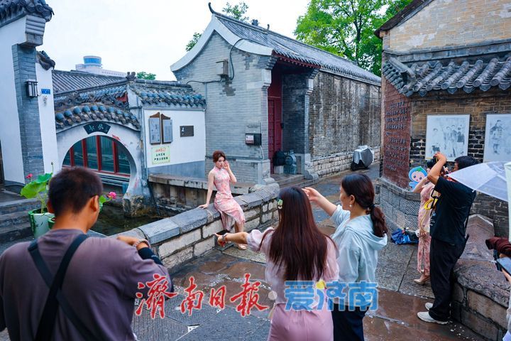 雨后泉城润古巷 老城胡同显温情