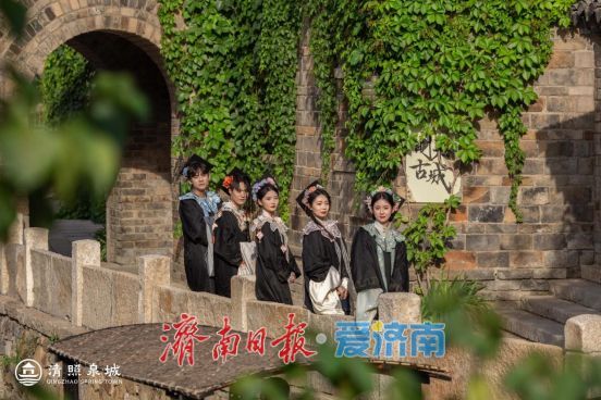 清照泉城开启夏日主题活动18℃泉水解锁宋韵清凉度假