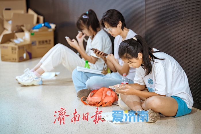 一年四季 泉在济南丨泉城书香伴夏长，暑期图书馆成孩子们的“书香乐园”