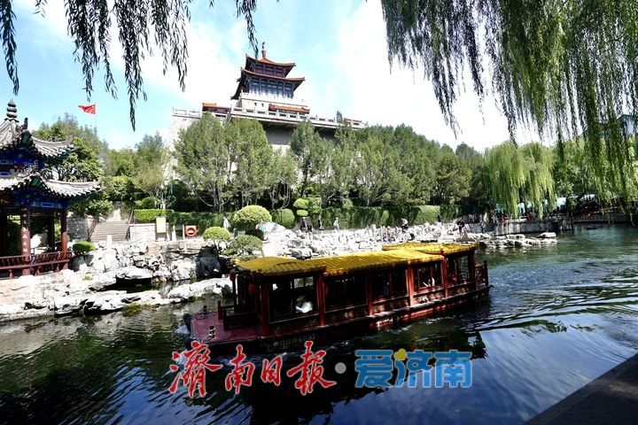一年四季 泉在济南丨秋日胜春朝，黑虎泉畔人气旺