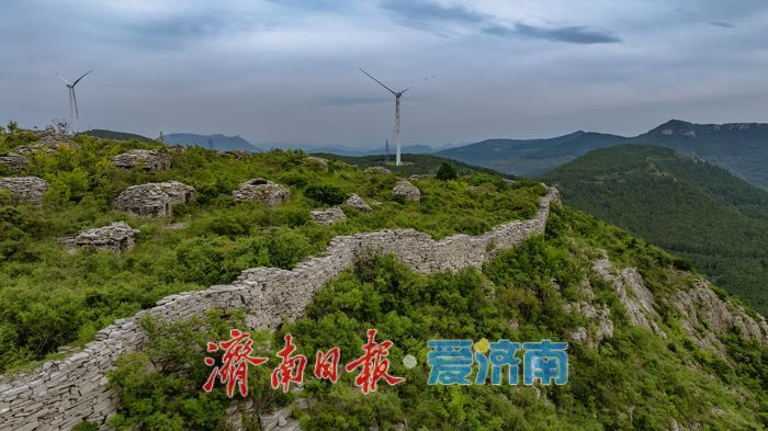 航拍济南梯子山：生态与古建交相辉映