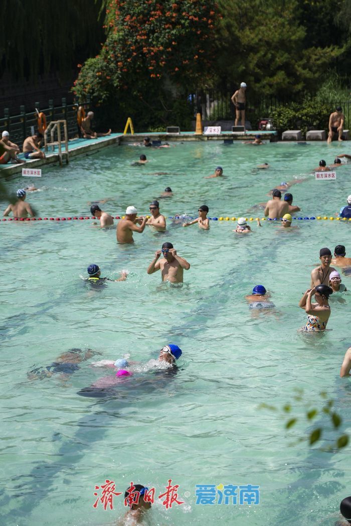 一年四季 泉在济南丨18℃的清凉守护！济南泉水浴场成高温“避暑天堂”