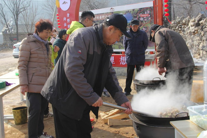 大锅菜飘香、蒸馒头上笼……来济南南山百年古村沉浸式体验过大年