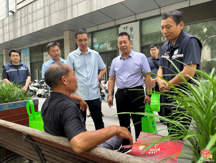 关注生活无着的流散人员  织密民生兜底保障网 ——济南市举办救助机构“开放日”暨“夏季送清凉”专项行动启动仪式